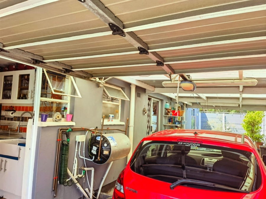 3 Bedroom Property for Sale in Portlands Western Cape